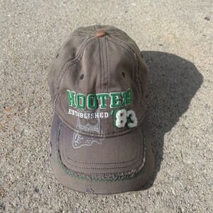 Hooters Established 83 Distressed Baseball Hat Brown Green Mens S/M Stretch Fit